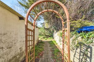 Photo 7- click for photo gallery